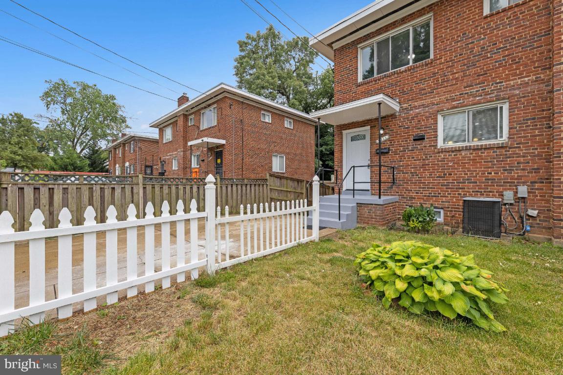 OXON HILL - Residential