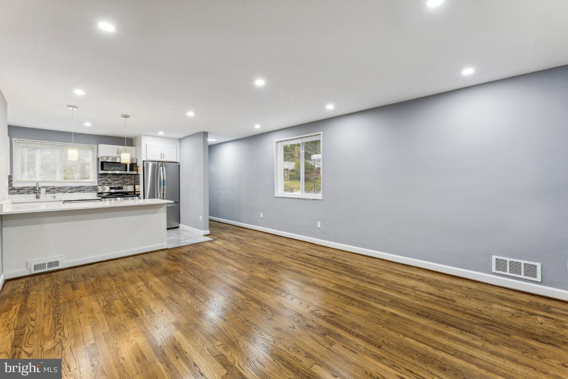 OXON HILL - Residential