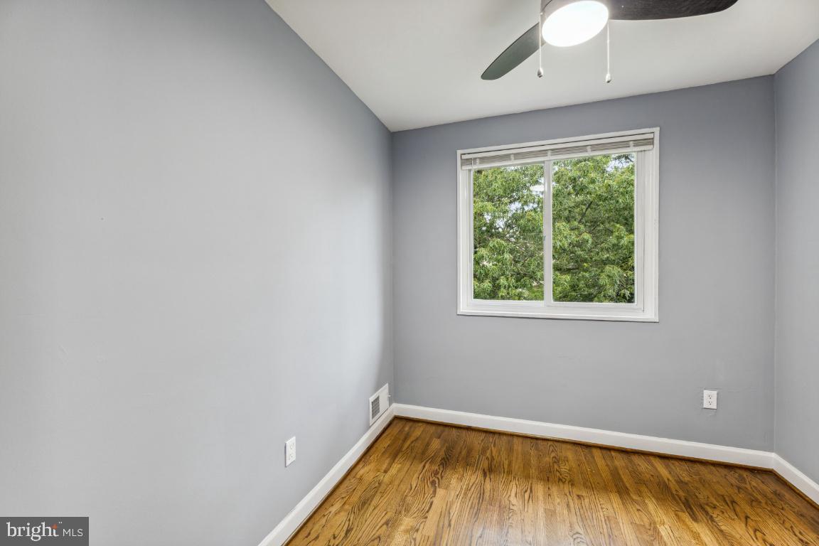 OXON HILL - Residential