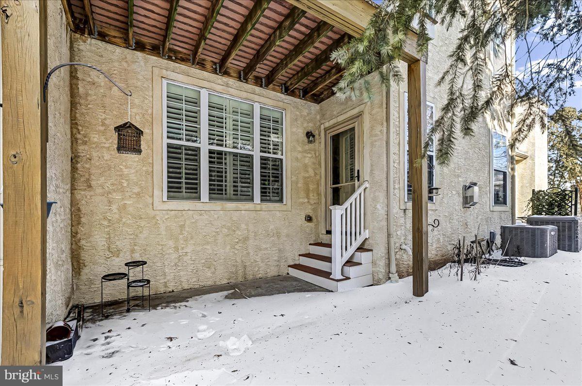 JEFFERSON CROSSING - Residential