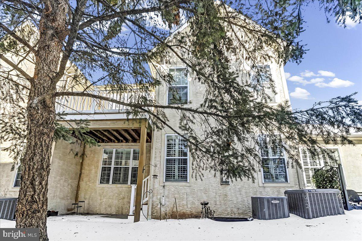 JEFFERSON CROSSING - Residential