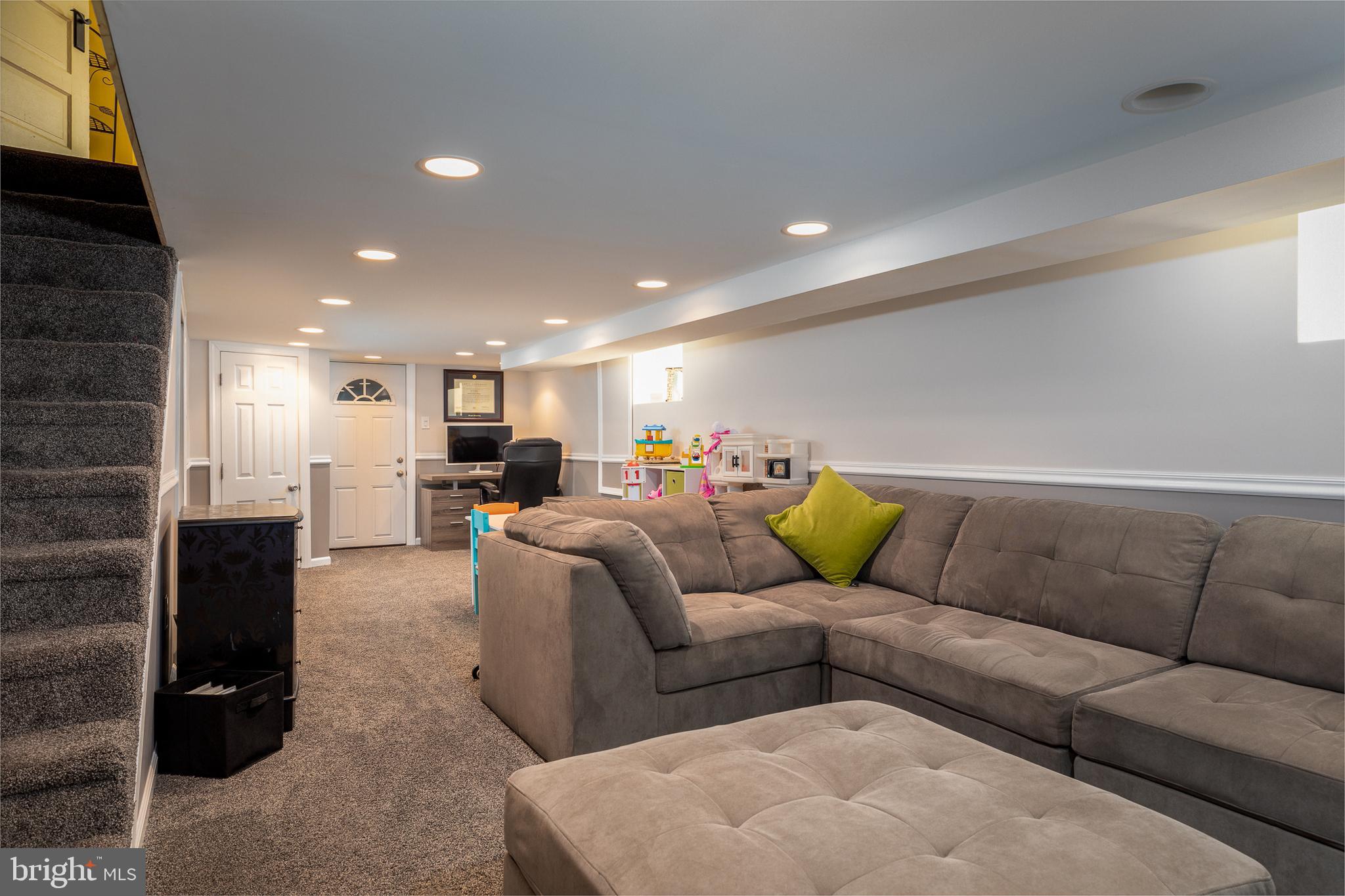 PHILADELPHIA (NORTHEAST) - Residential