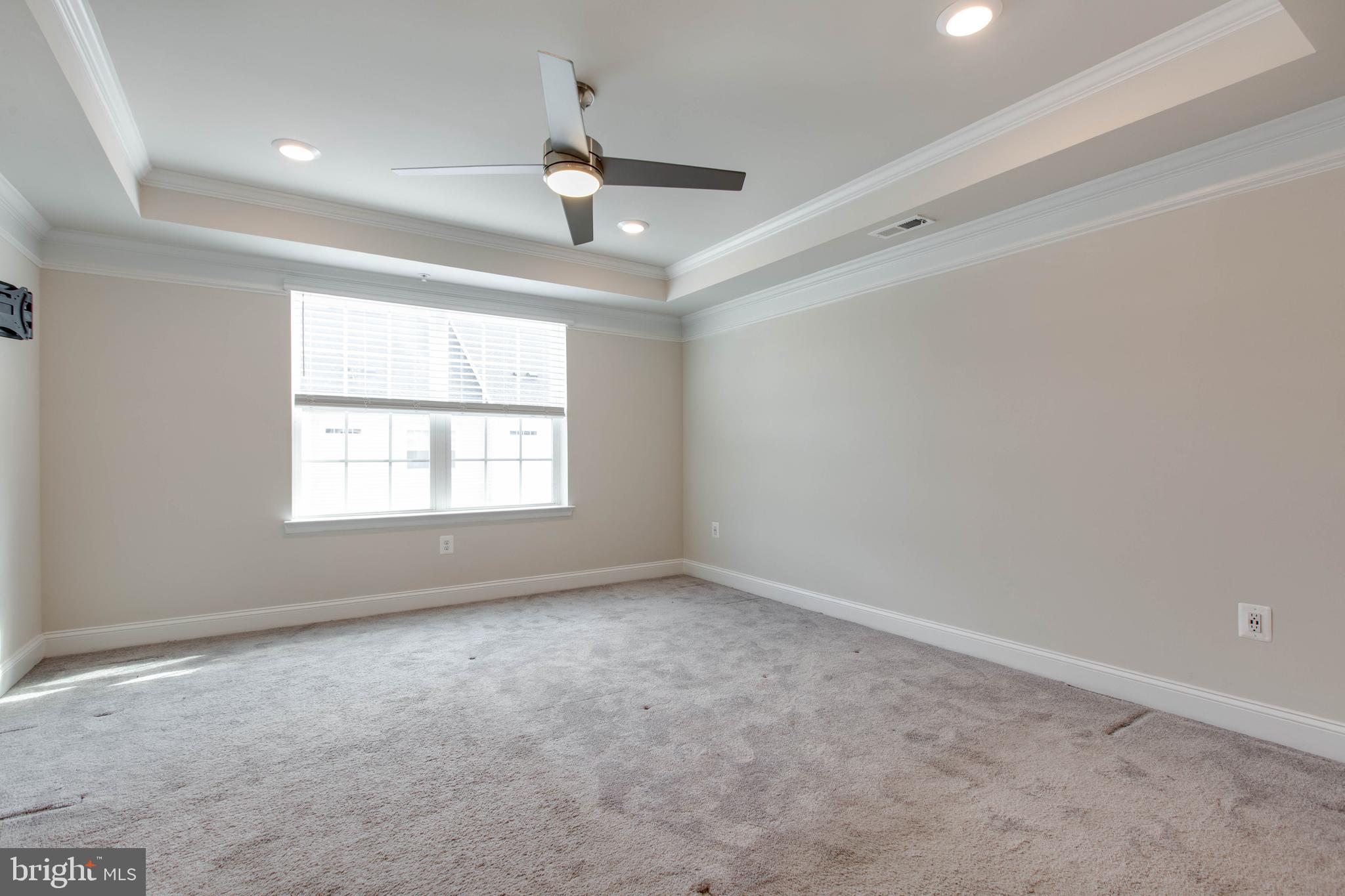 OXFORD SQUARE - Residential Lease