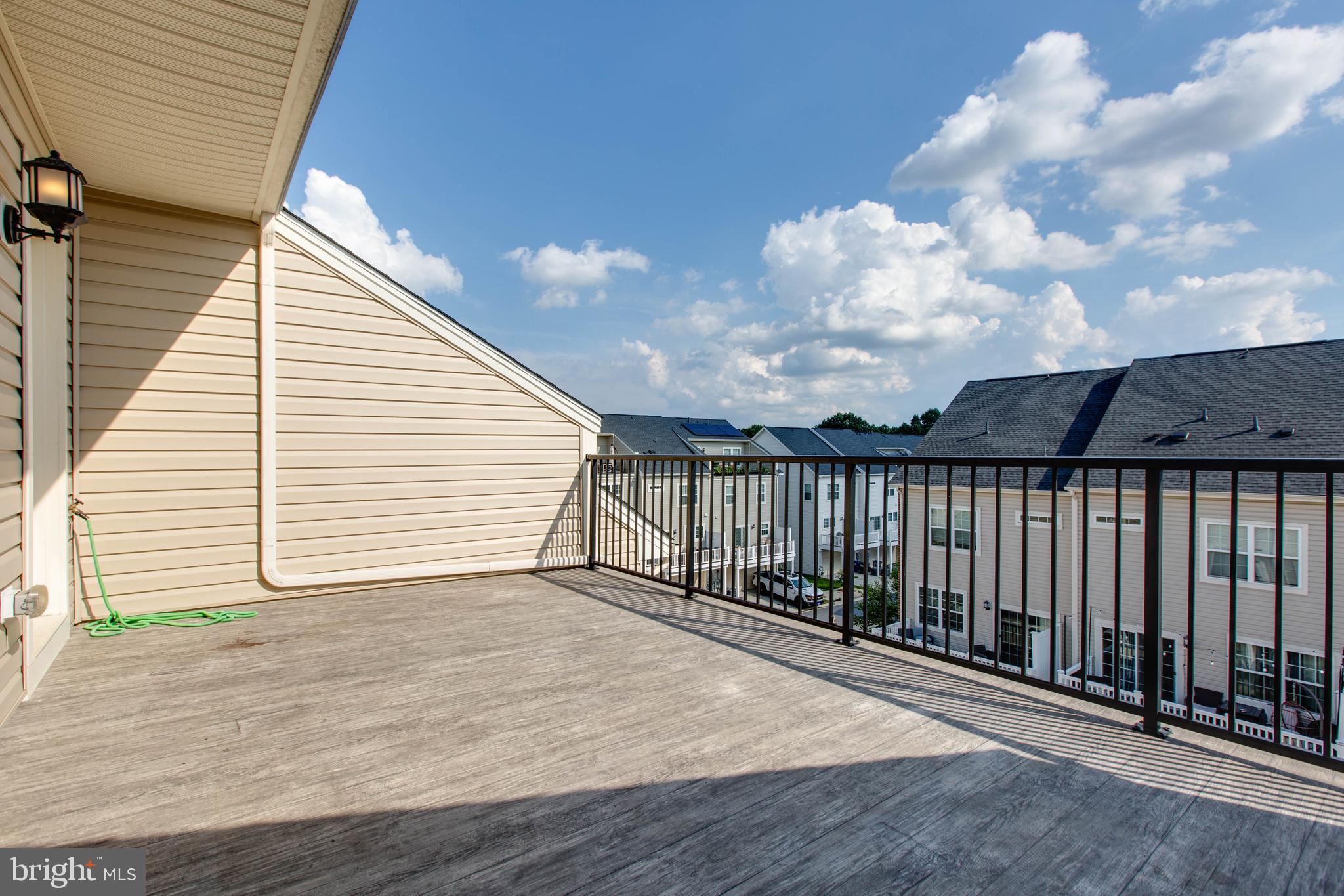 OXFORD SQUARE - Residential Lease