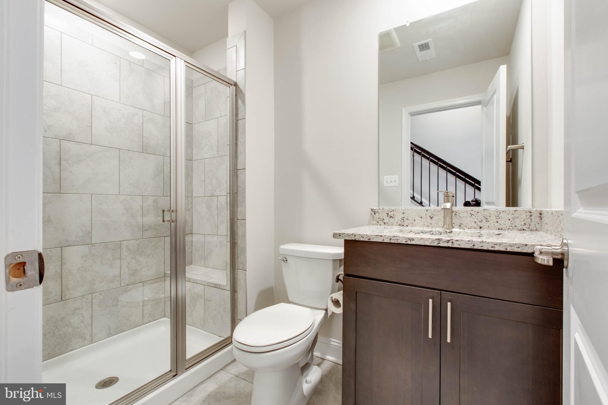 OXFORD SQUARE - Residential Lease