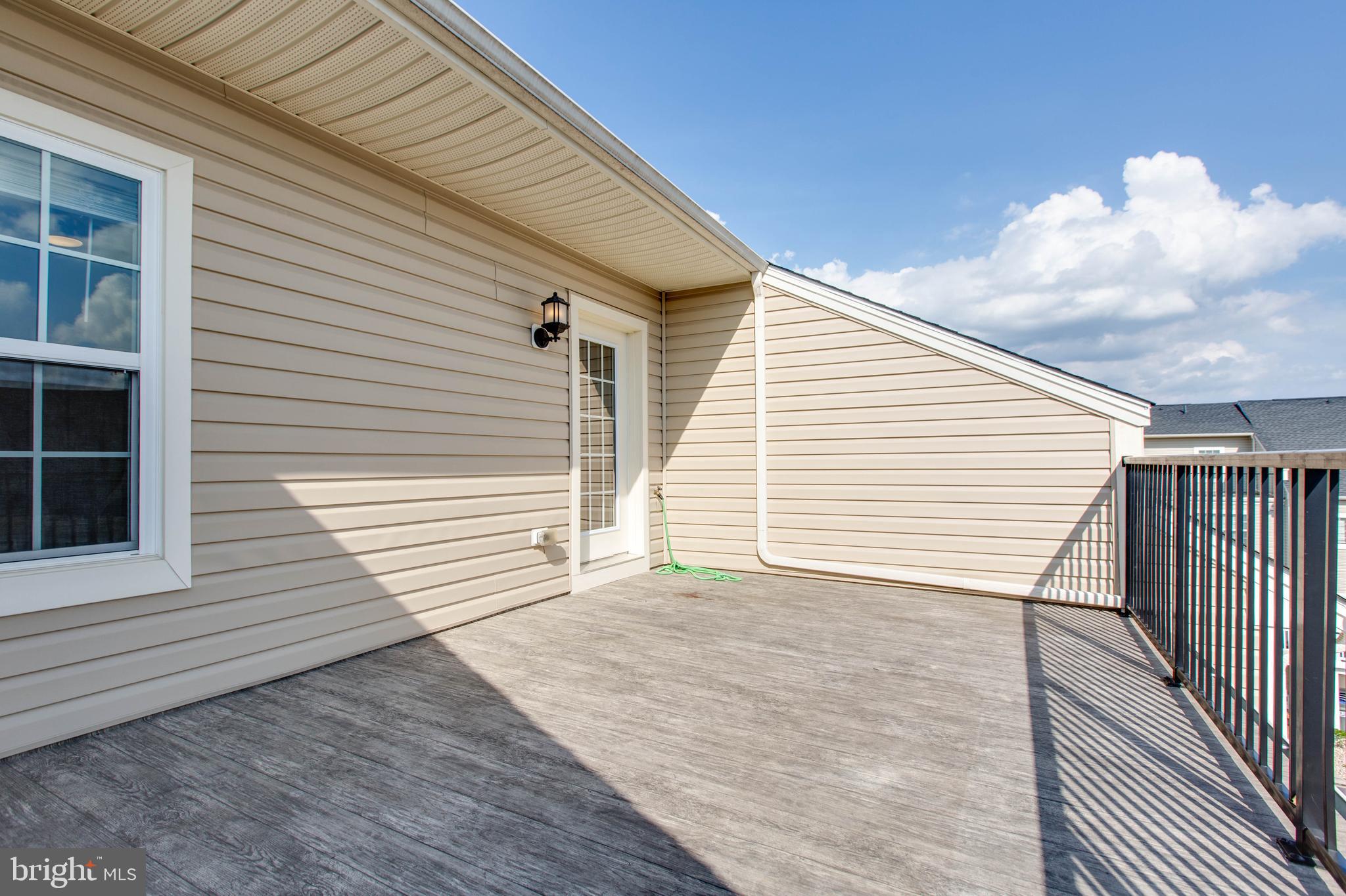 OXFORD SQUARE - Residential Lease