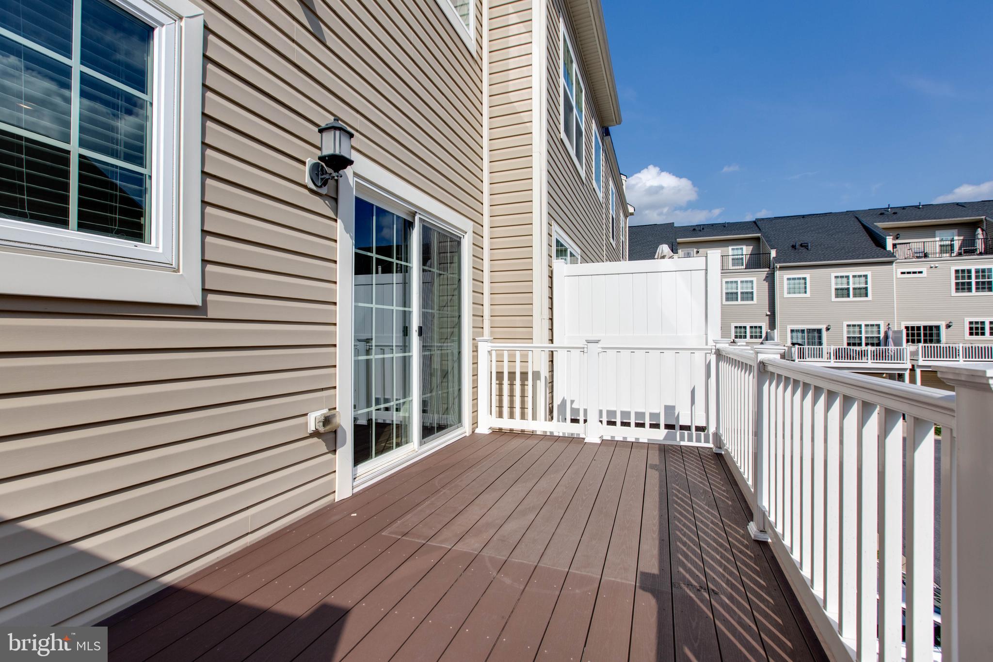 OXFORD SQUARE - Residential Lease