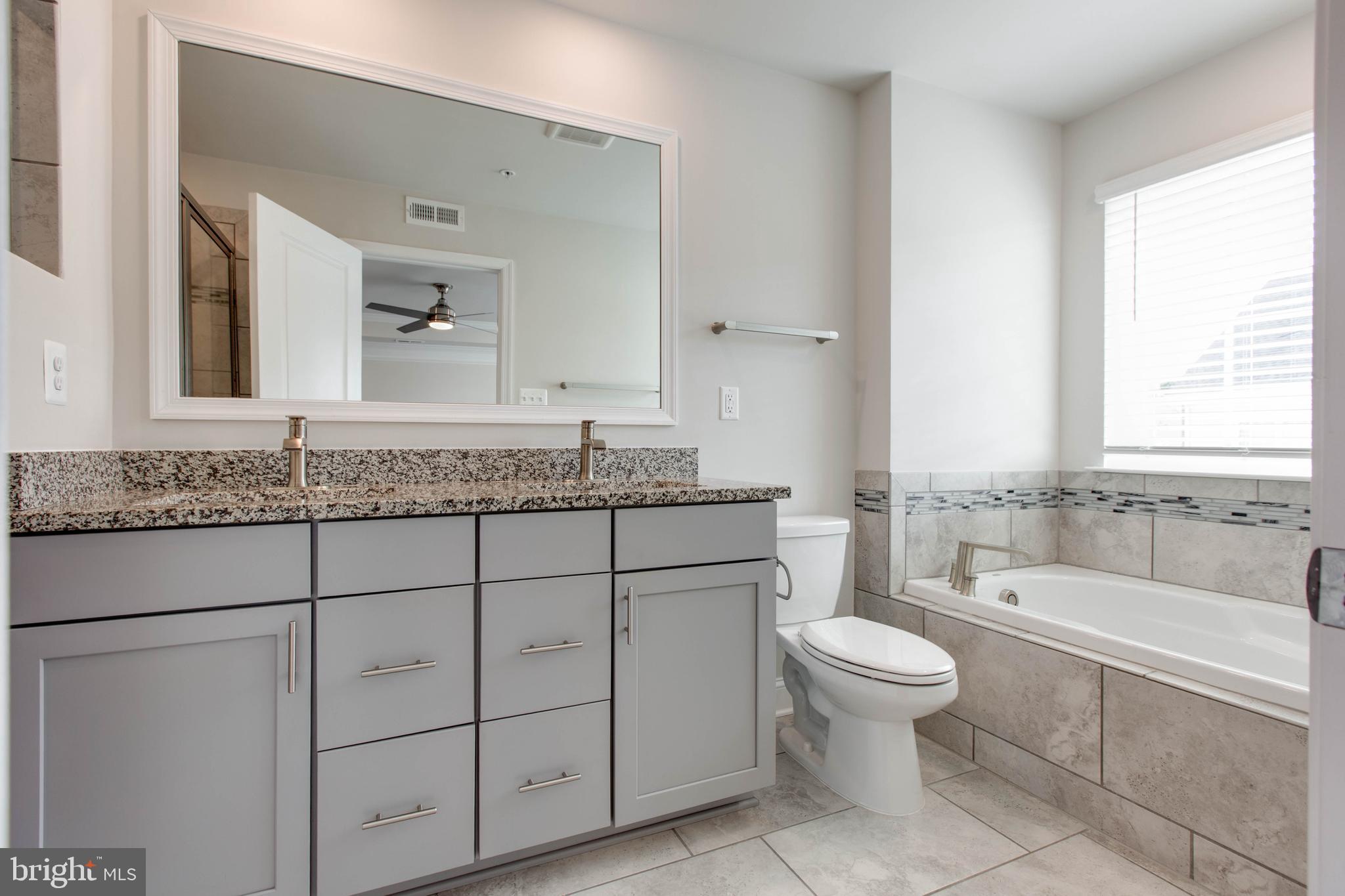 OXFORD SQUARE - Residential Lease