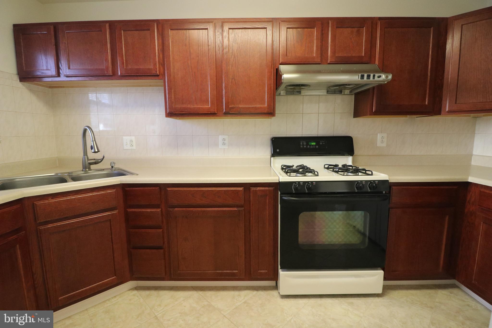 DICKINSON NARROWS - Residential