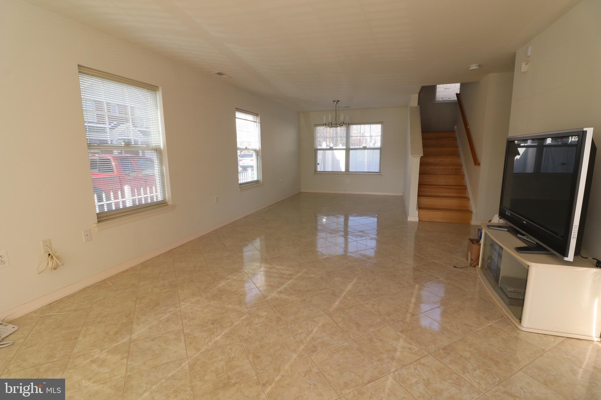 DICKINSON NARROWS - Residential