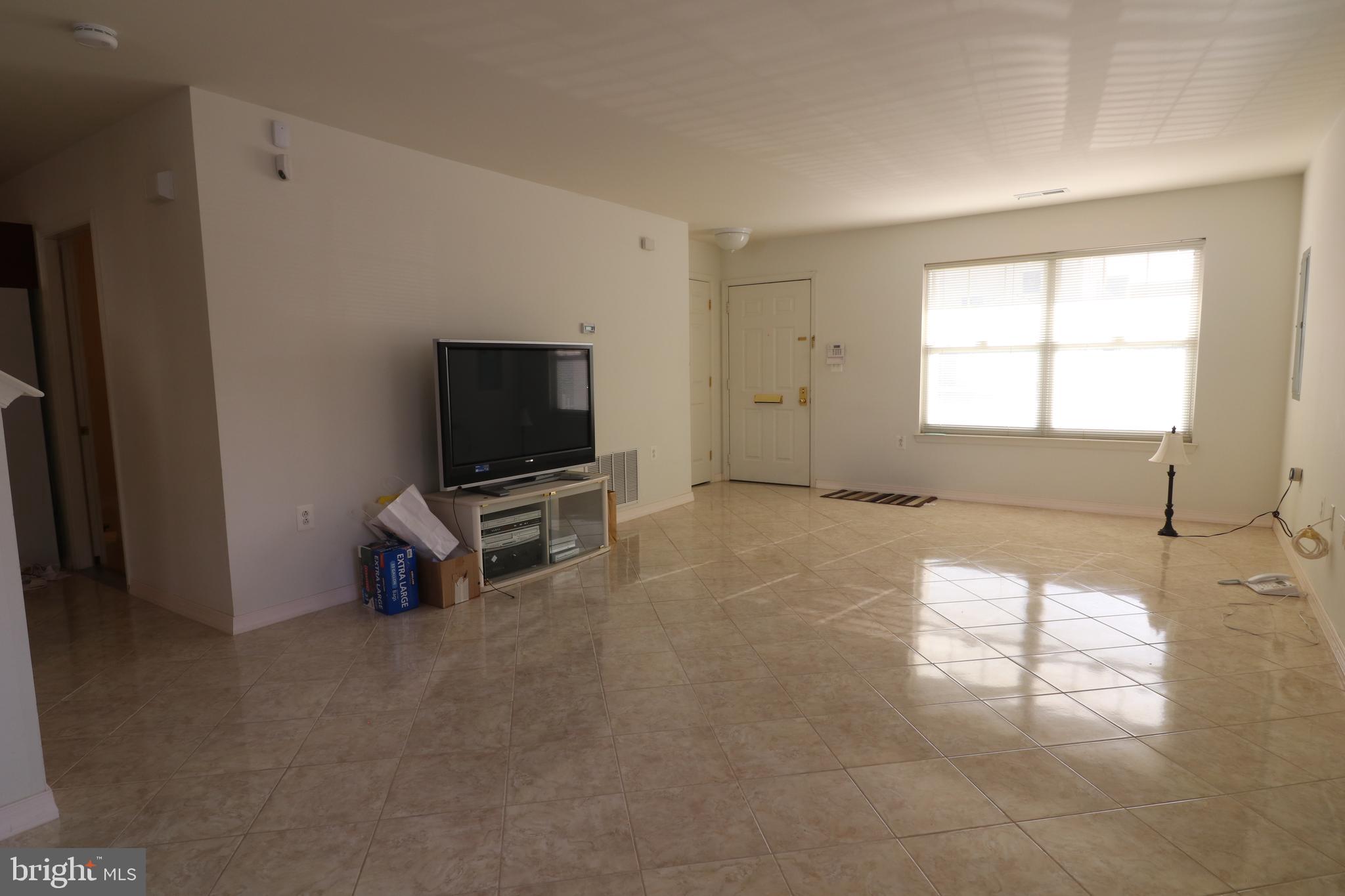 DICKINSON NARROWS - Residential