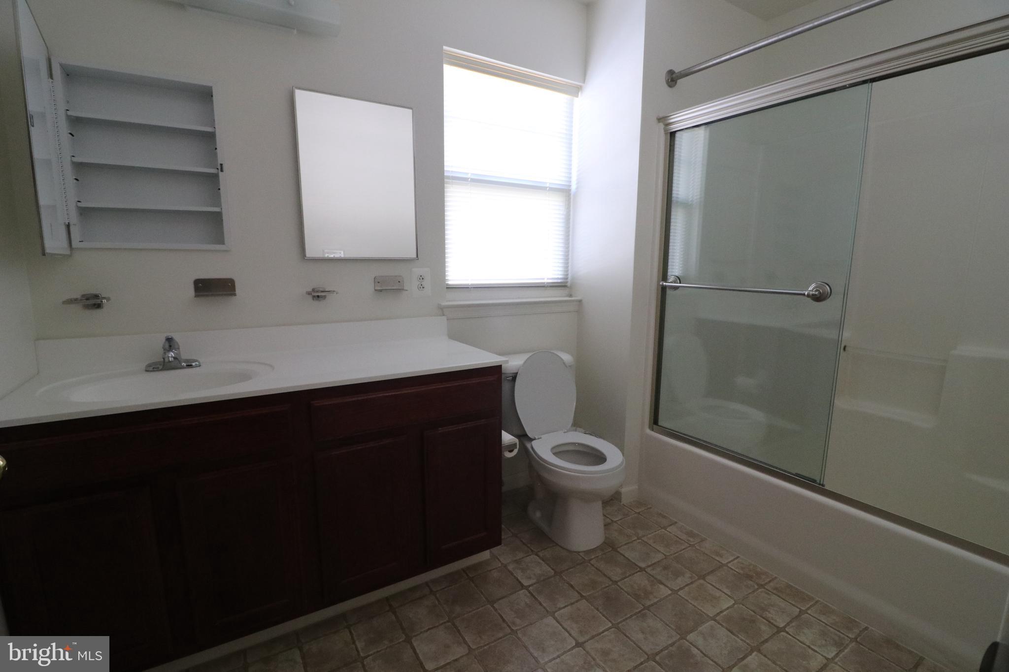 DICKINSON NARROWS - Residential