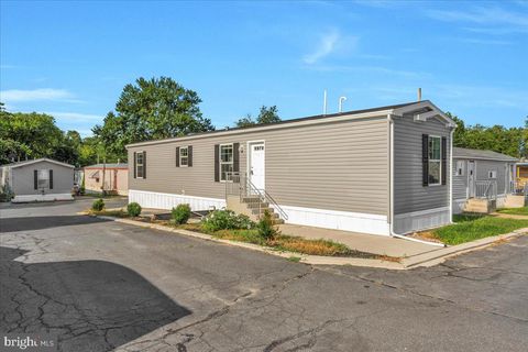 5224 MARLTON PARK 33 PENNSAUKEN NJ 08109