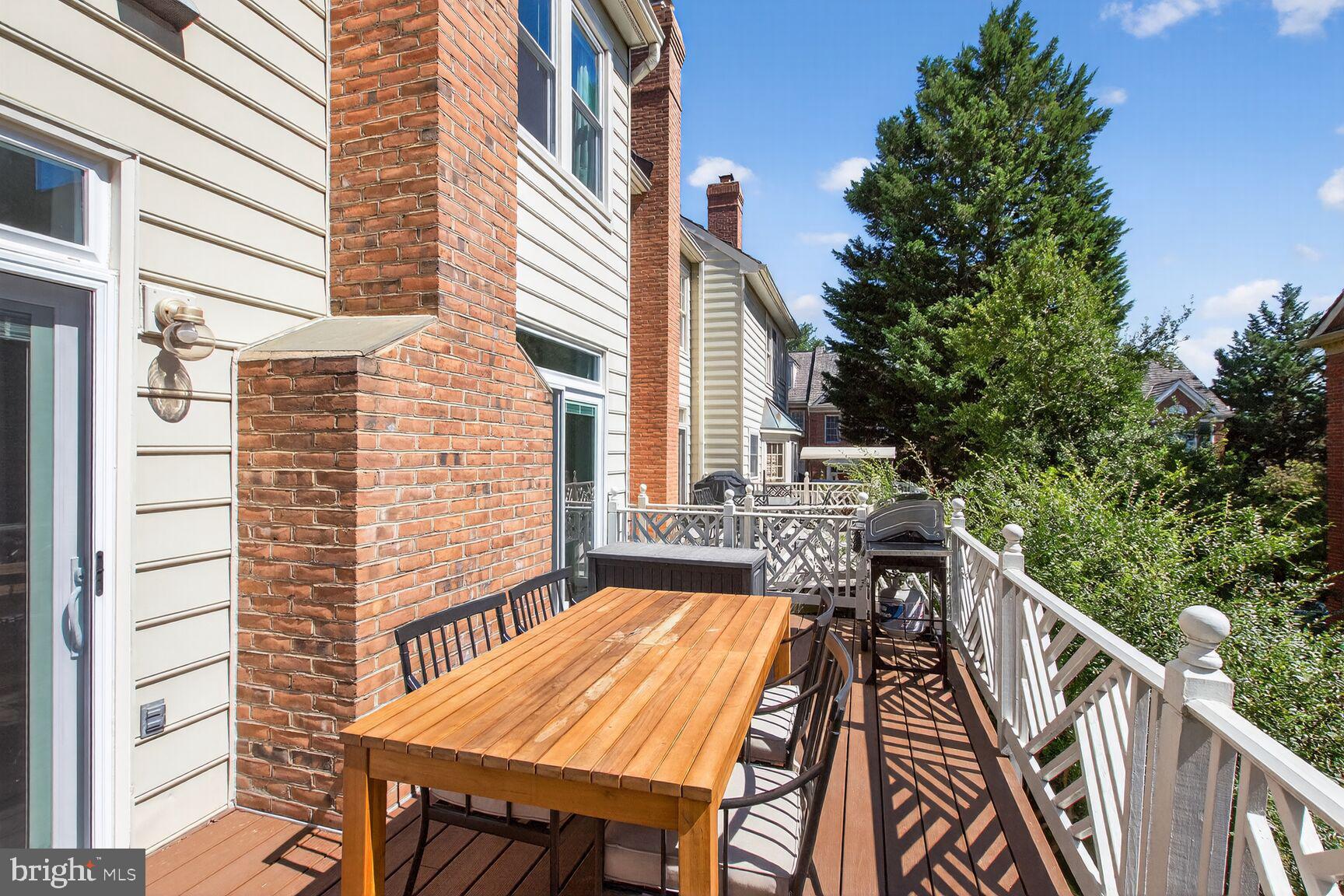 QUINCE ORCHARD KNOLLS - Residential Lease