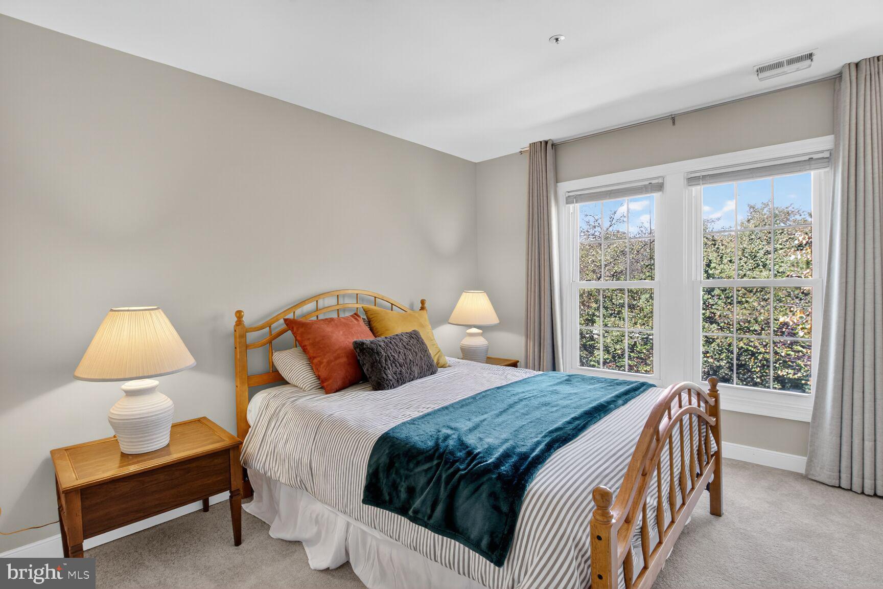 QUINCE ORCHARD KNOLLS - Residential Lease