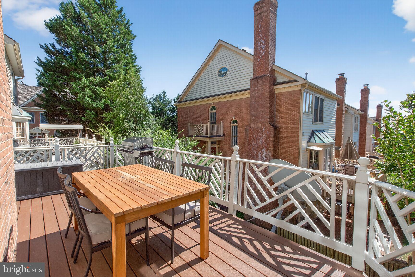 QUINCE ORCHARD KNOLLS - Residential Lease