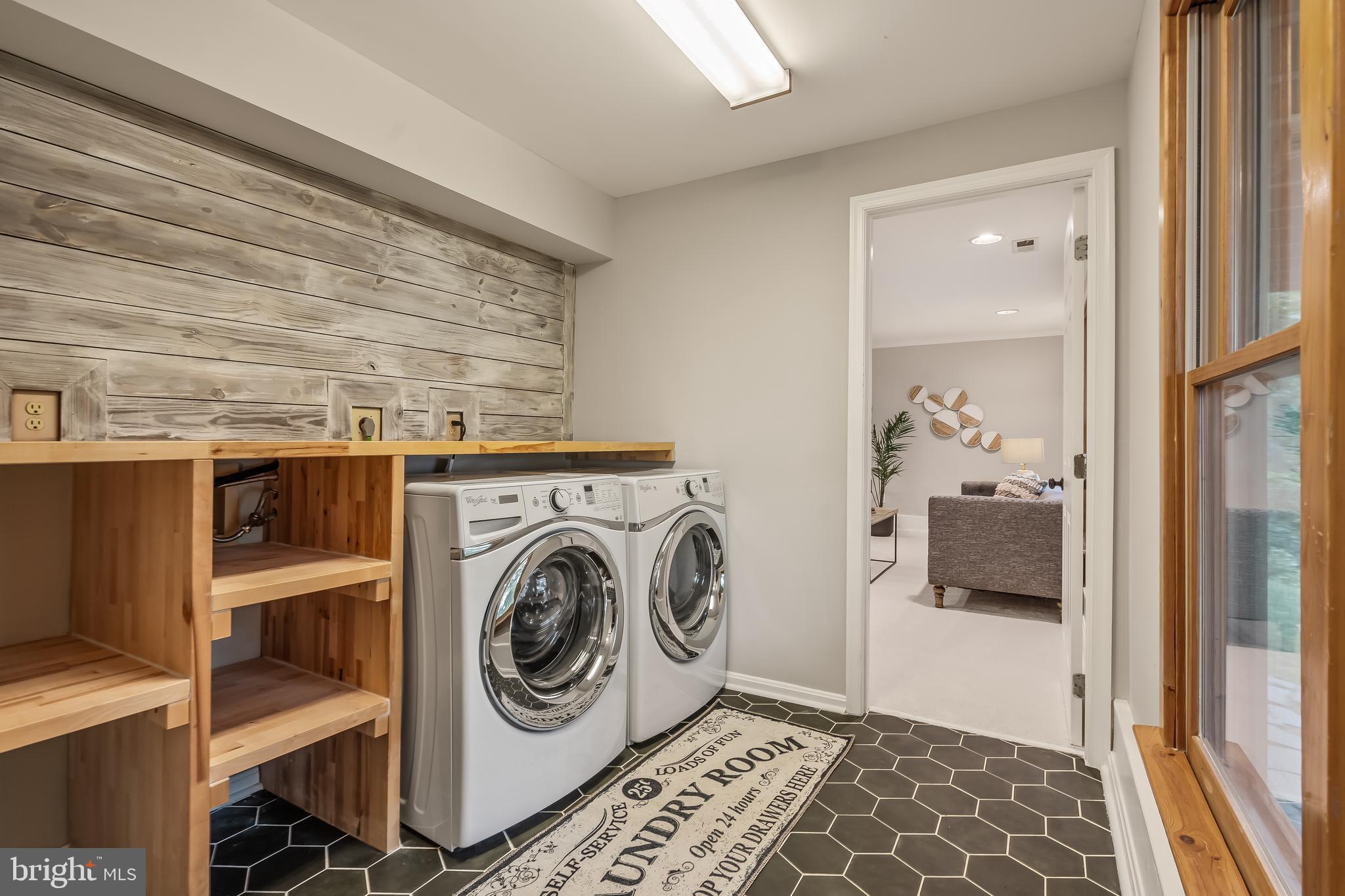 BULL RUN MOUNTAIN ESTATE - Residential