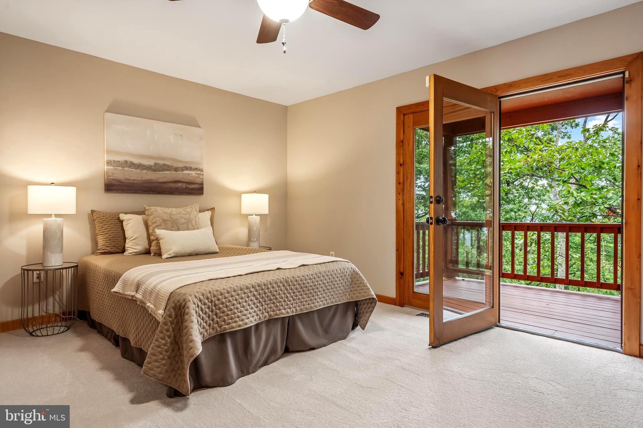 BULL RUN MOUNTAIN ESTATE - Residential