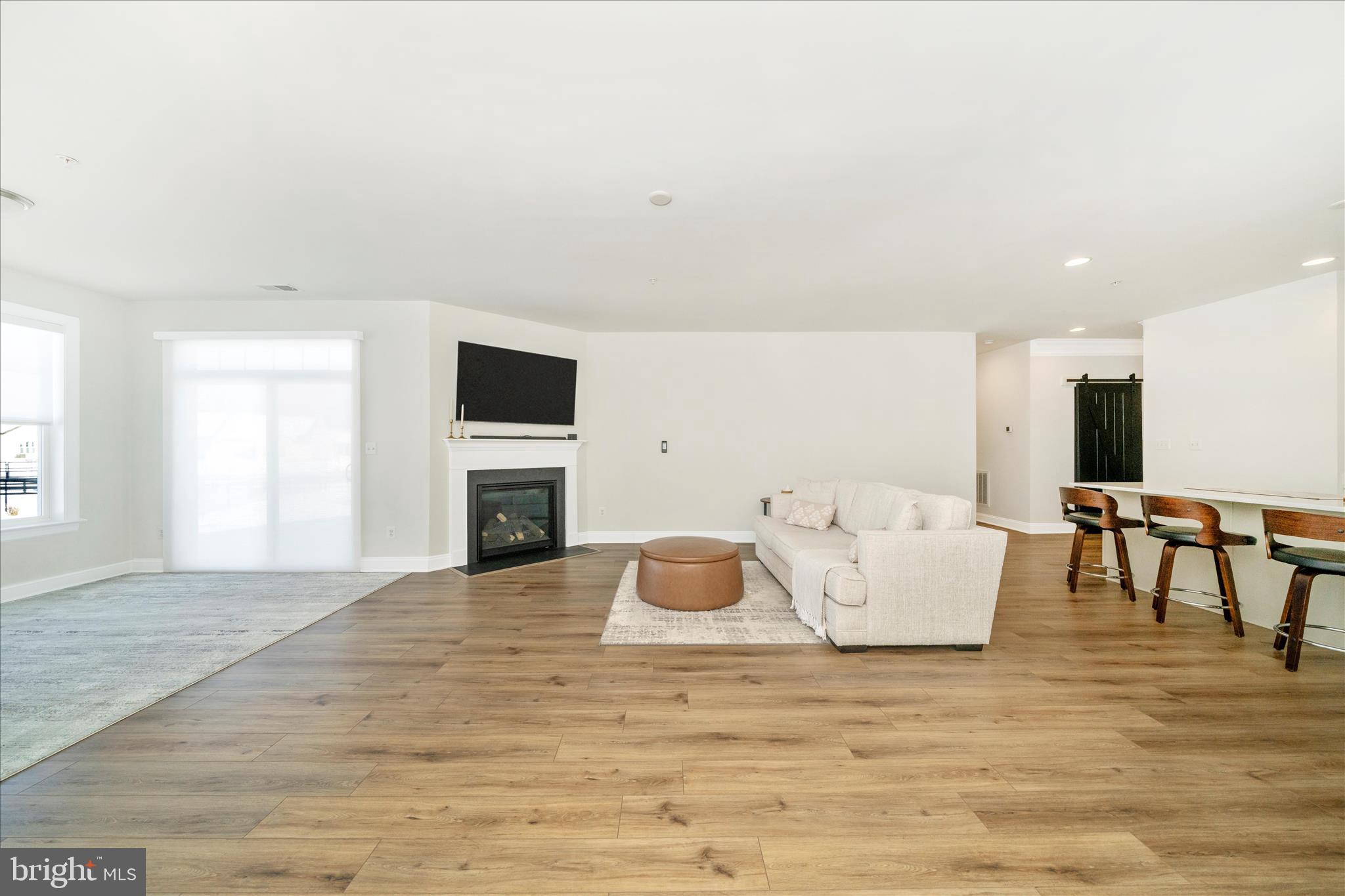 ROSEHILL MANOR - Residential