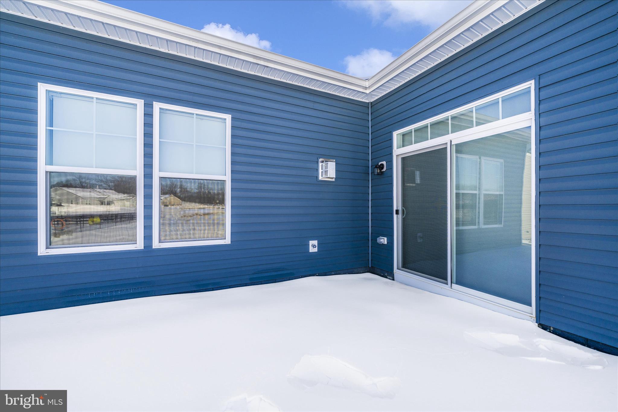 ROSEHILL MANOR - Residential