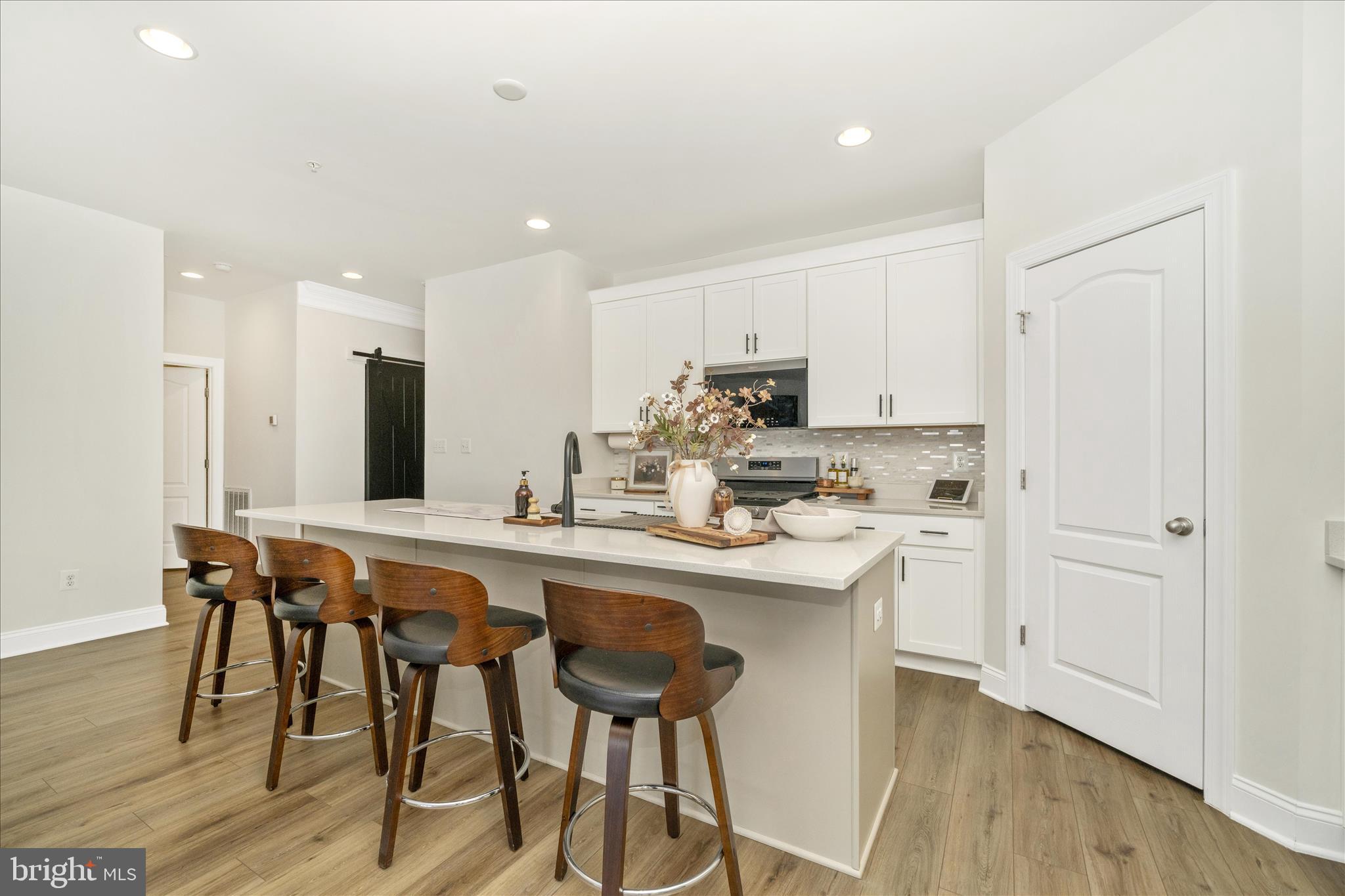 ROSEHILL MANOR - Residential