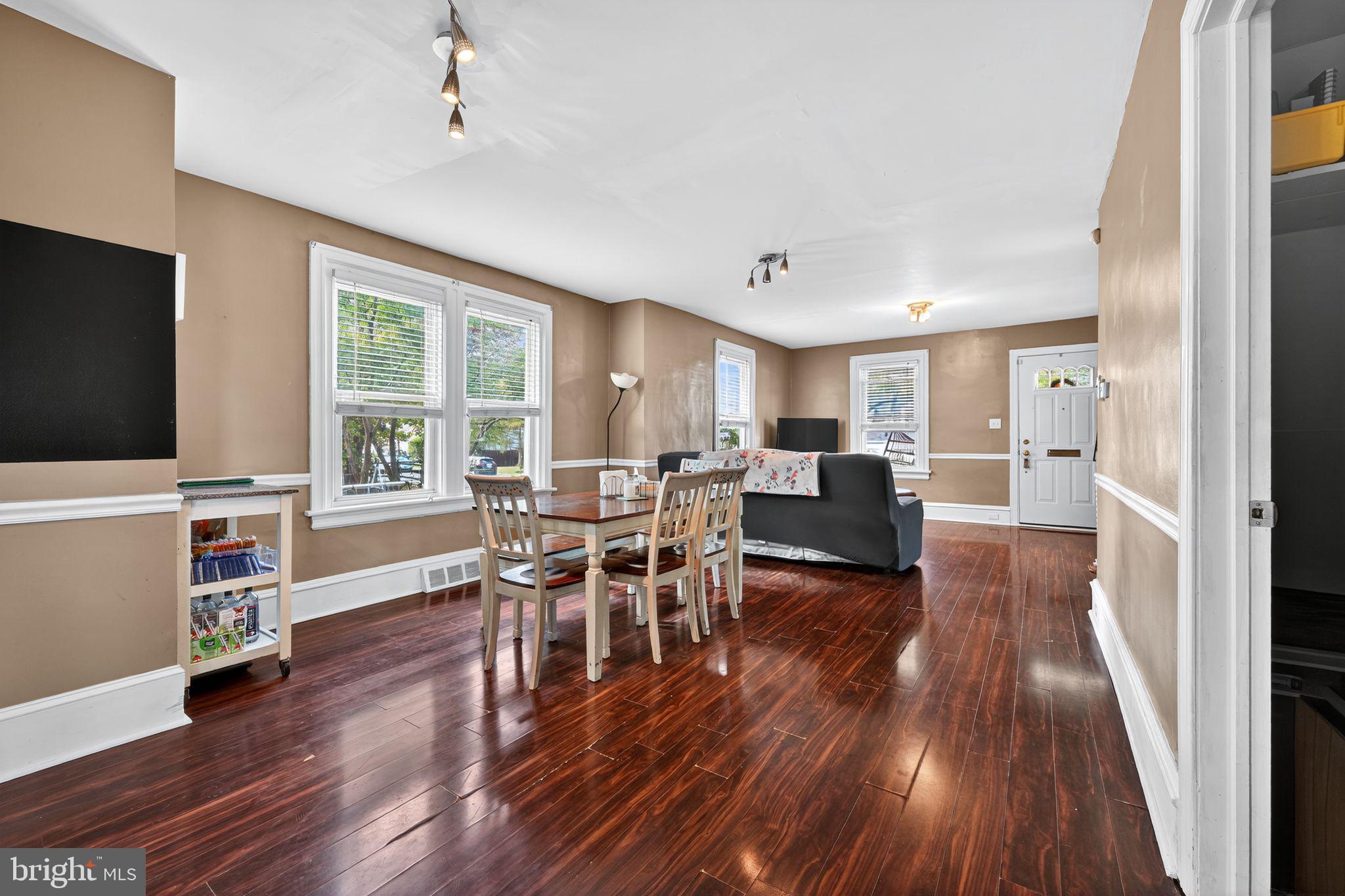 NORTH HILLS - Residential