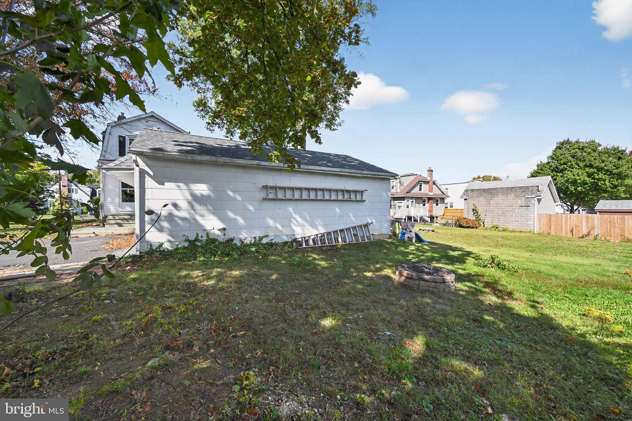 NORTH HILLS - Residential