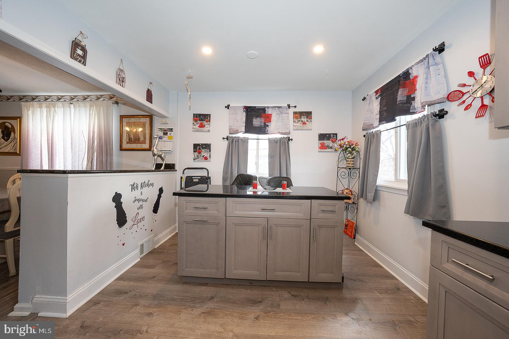 DELMAR VILLAGE - Residential