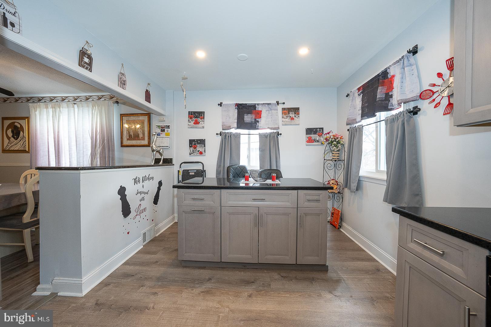 DELMAR VILLAGE - Residential