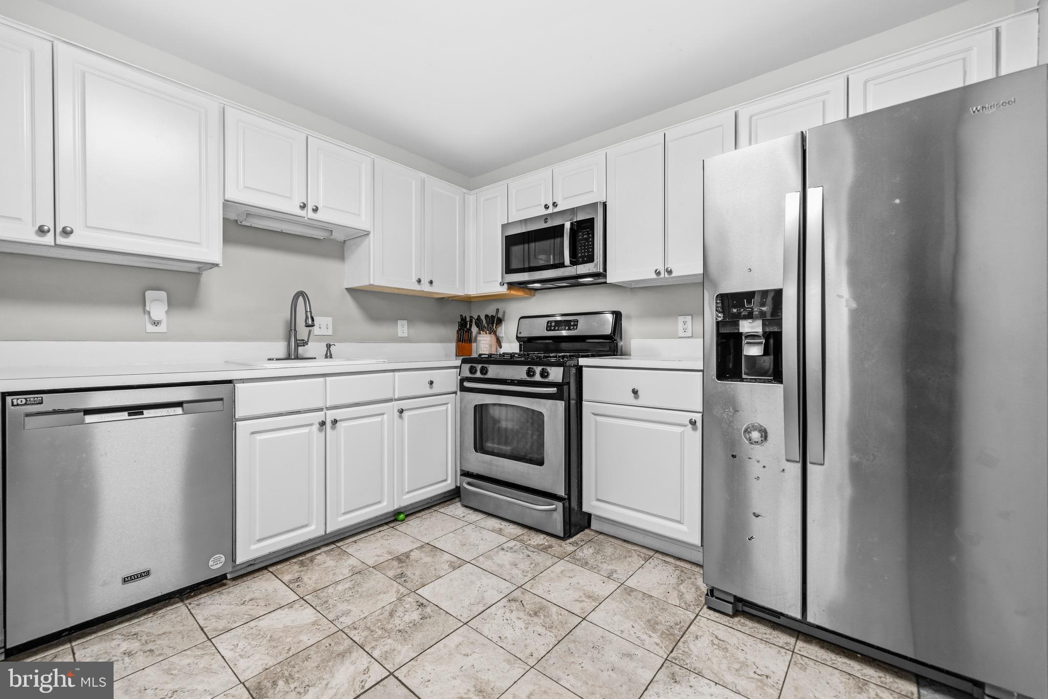 CHATHAM GREEN CONDOMINIUM - Residential