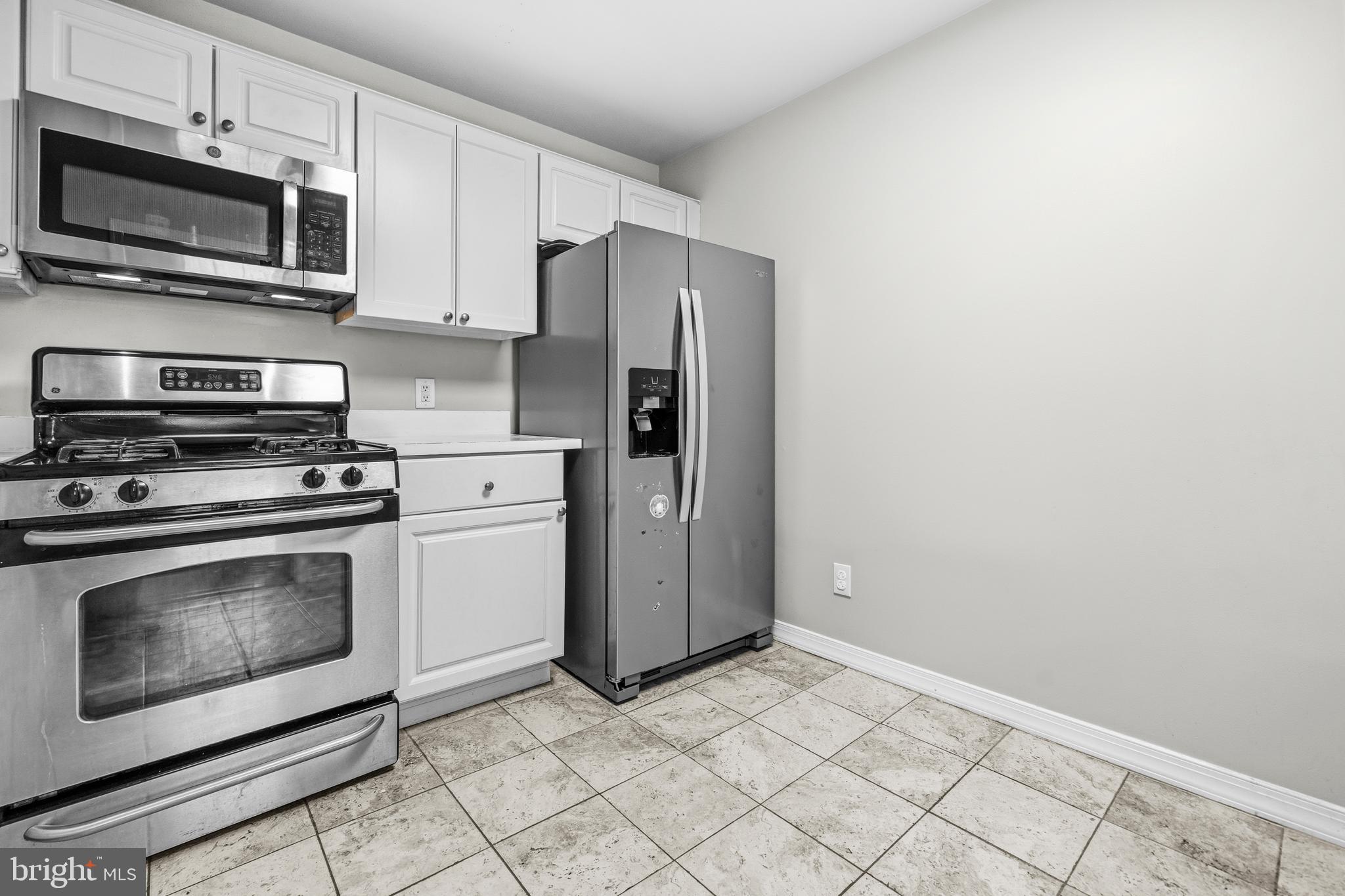 CHATHAM GREEN CONDOMINIUM - Residential