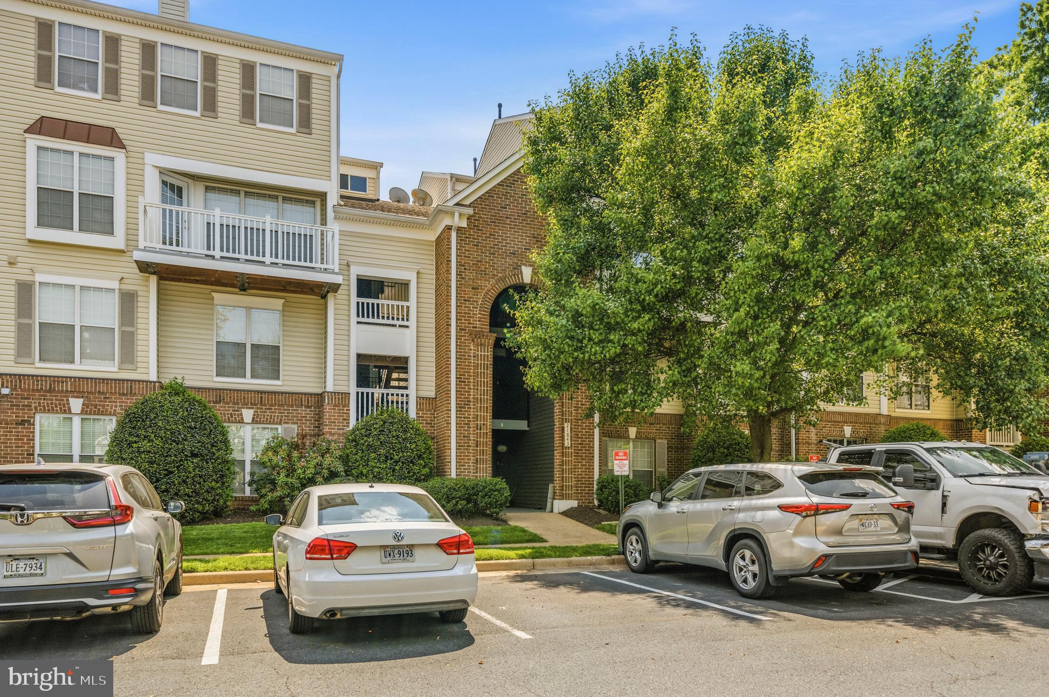 CHATHAM GREEN CONDOMINIUM - Residential