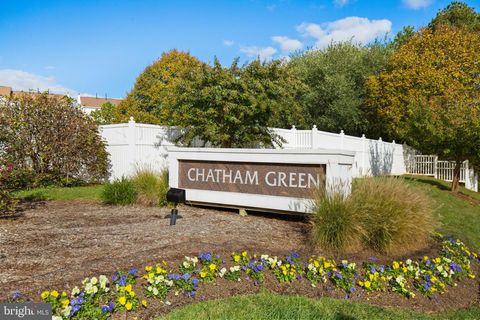 Photo of 21843 Baldwin Square #301, STERLING, VA 20164 (MLS # VALO2125478)
