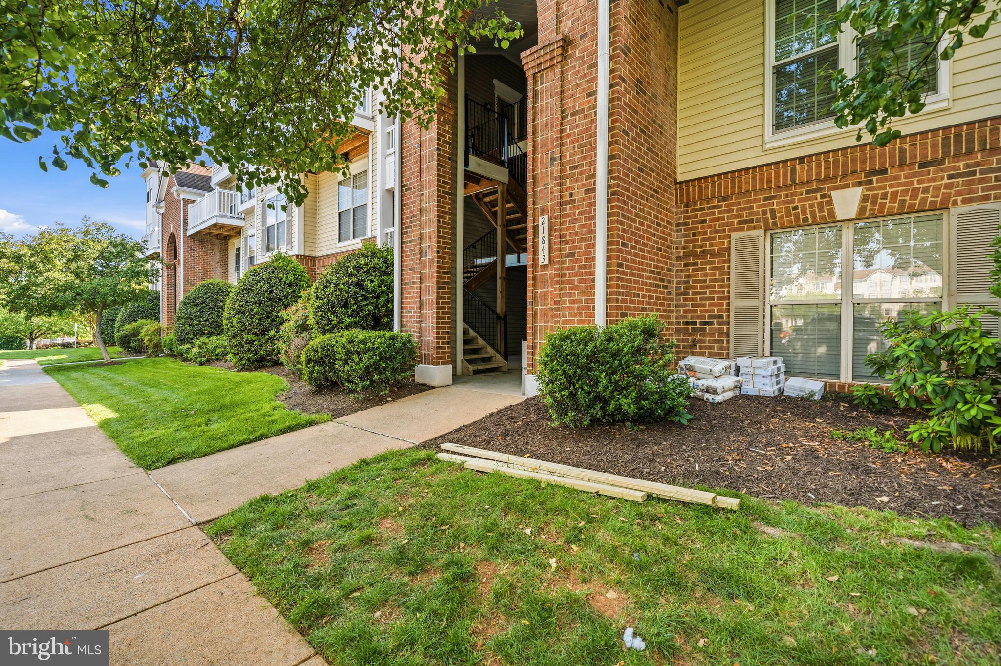 CHATHAM GREEN CONDOMINIUM - Residential