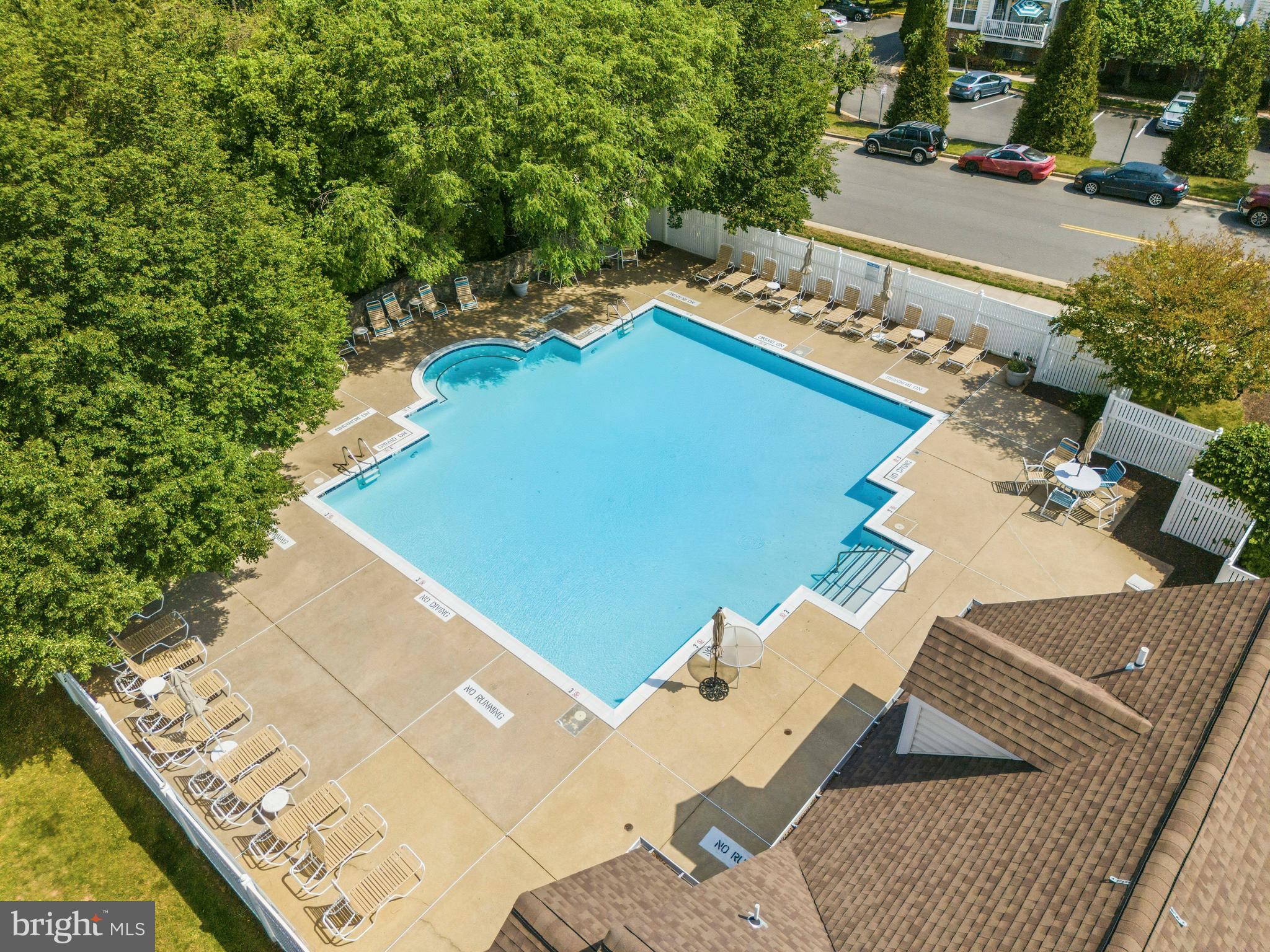 CHATHAM GREEN CONDOMINIUM - Residential