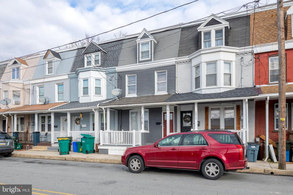 Photo of 1019 LITITZ AVE, LANCASTER, PA 17602 (MLS # PALA2030408)