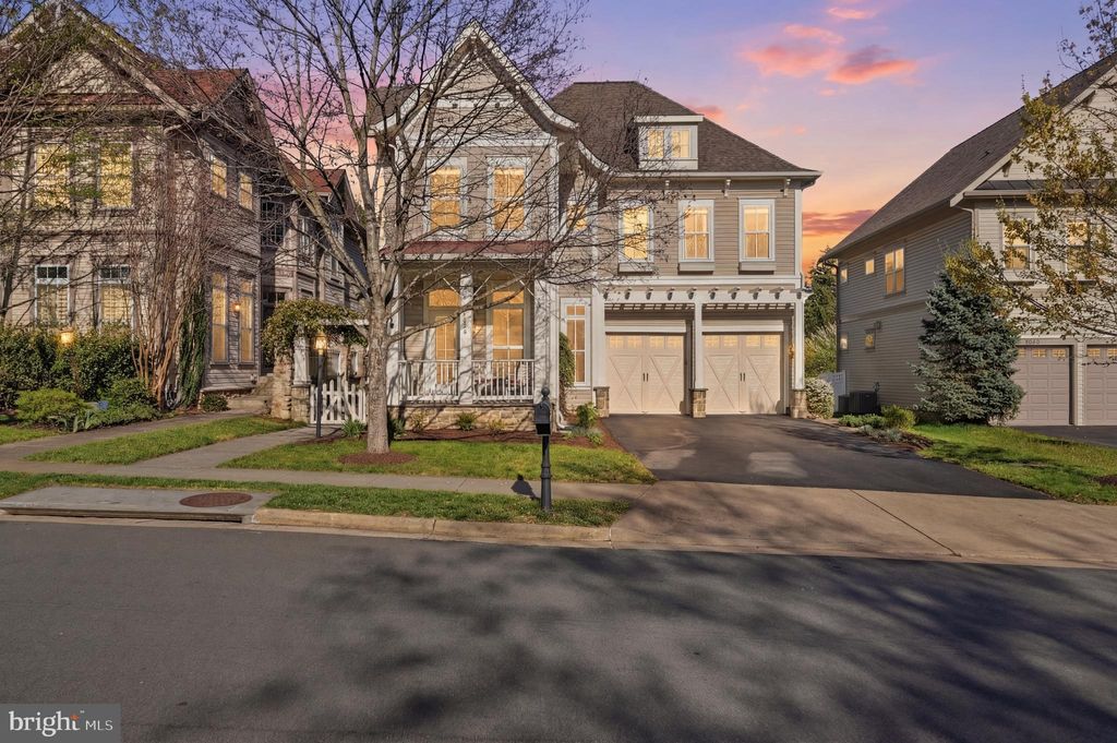 Photo of 22826 Courtland Park Drive, BRAMBLETON, VA 20148 (MLS # VALO2120226)
