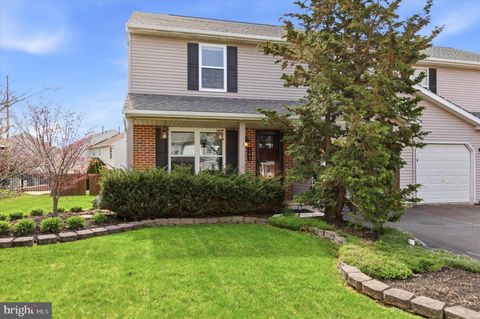 Photo of 103 Abbey Lane, TELFORD, PA 18969 (MLS # PAMC2174762)