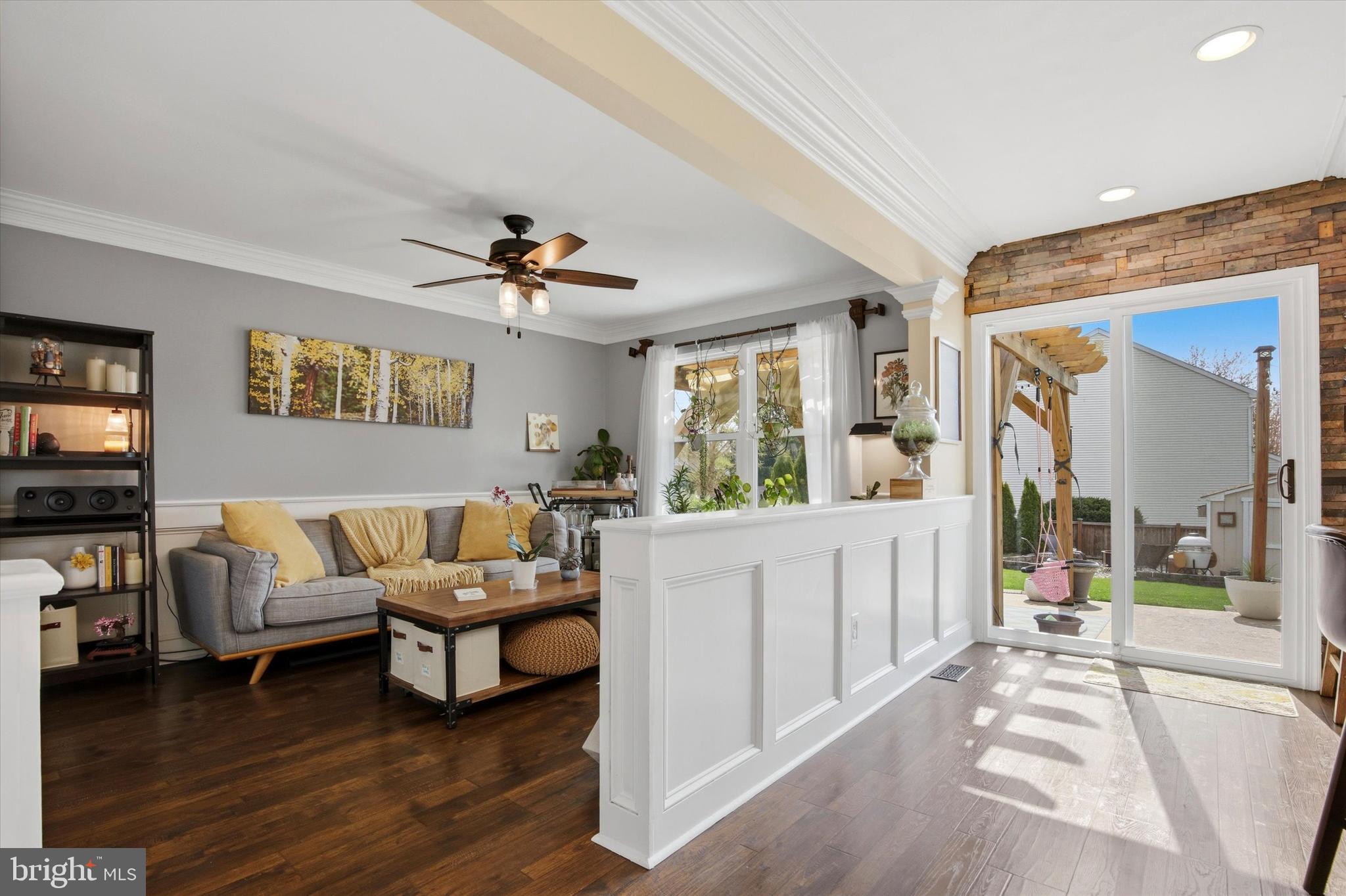 STRAWBERRY FIELDS - Residential