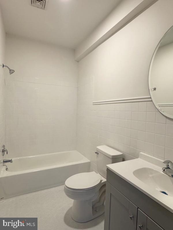 DOWNTOWN YORK - Residential Lease