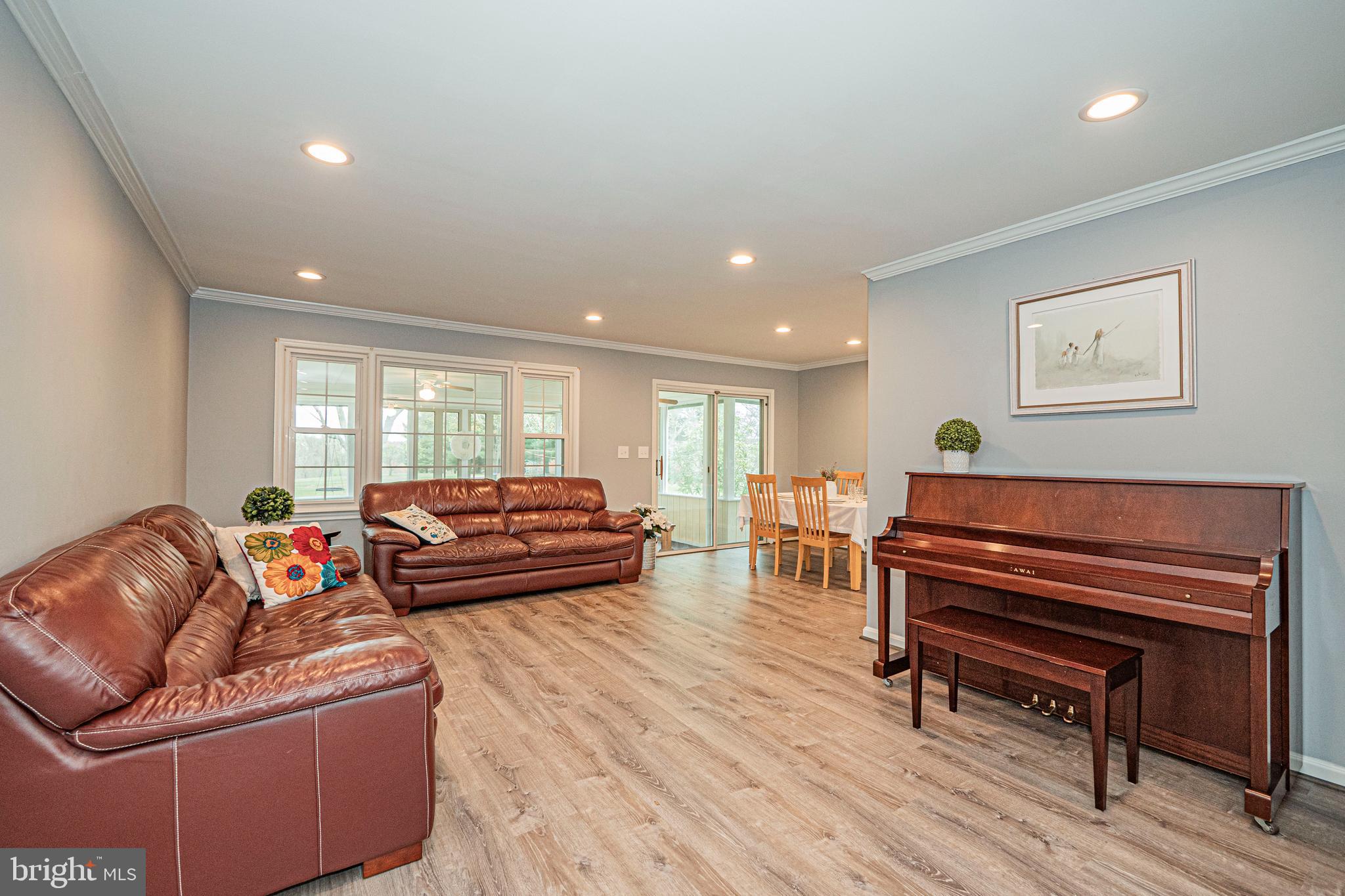 GARFIELD MANOR - Residential