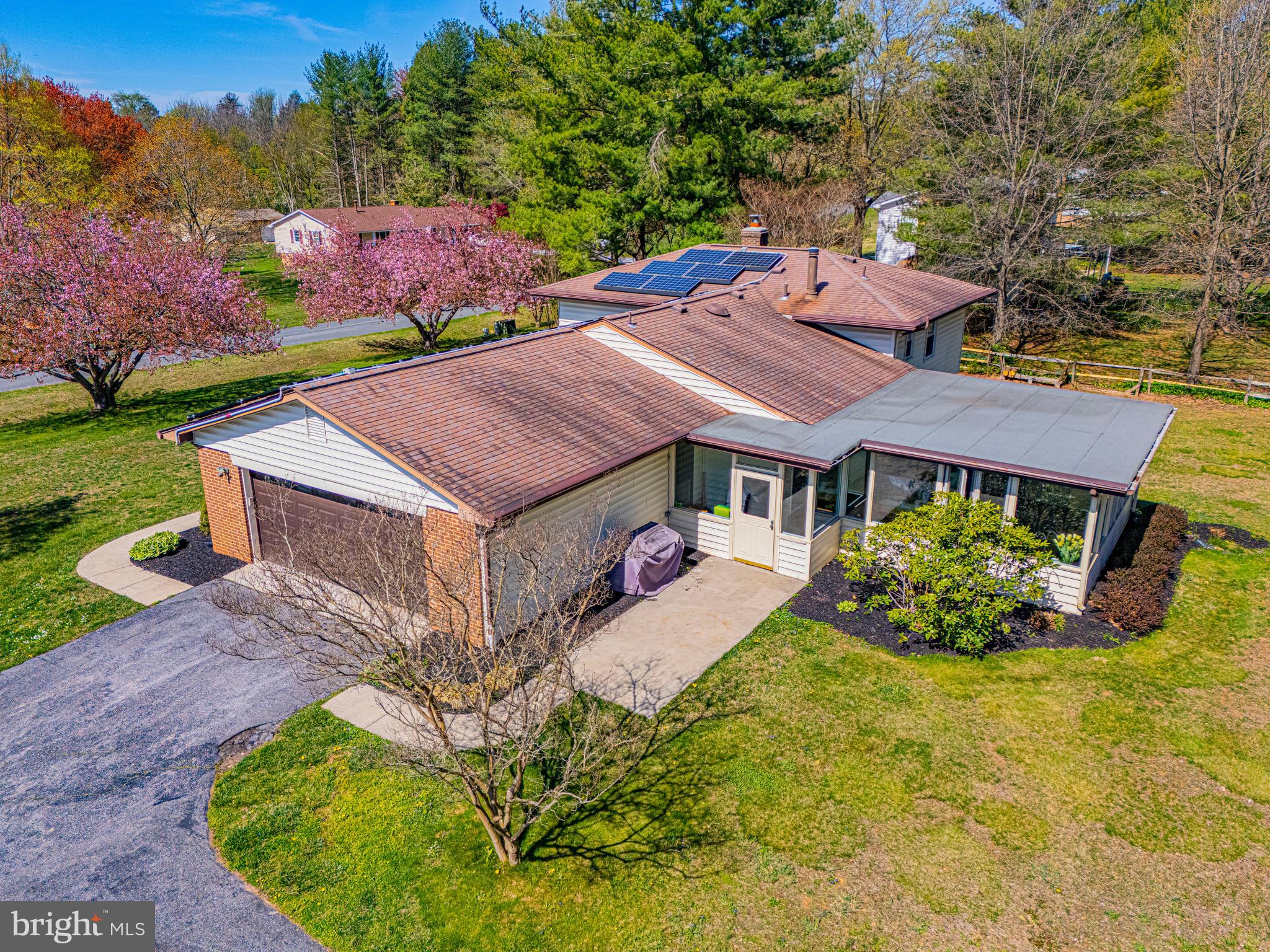 GARFIELD MANOR - Residential