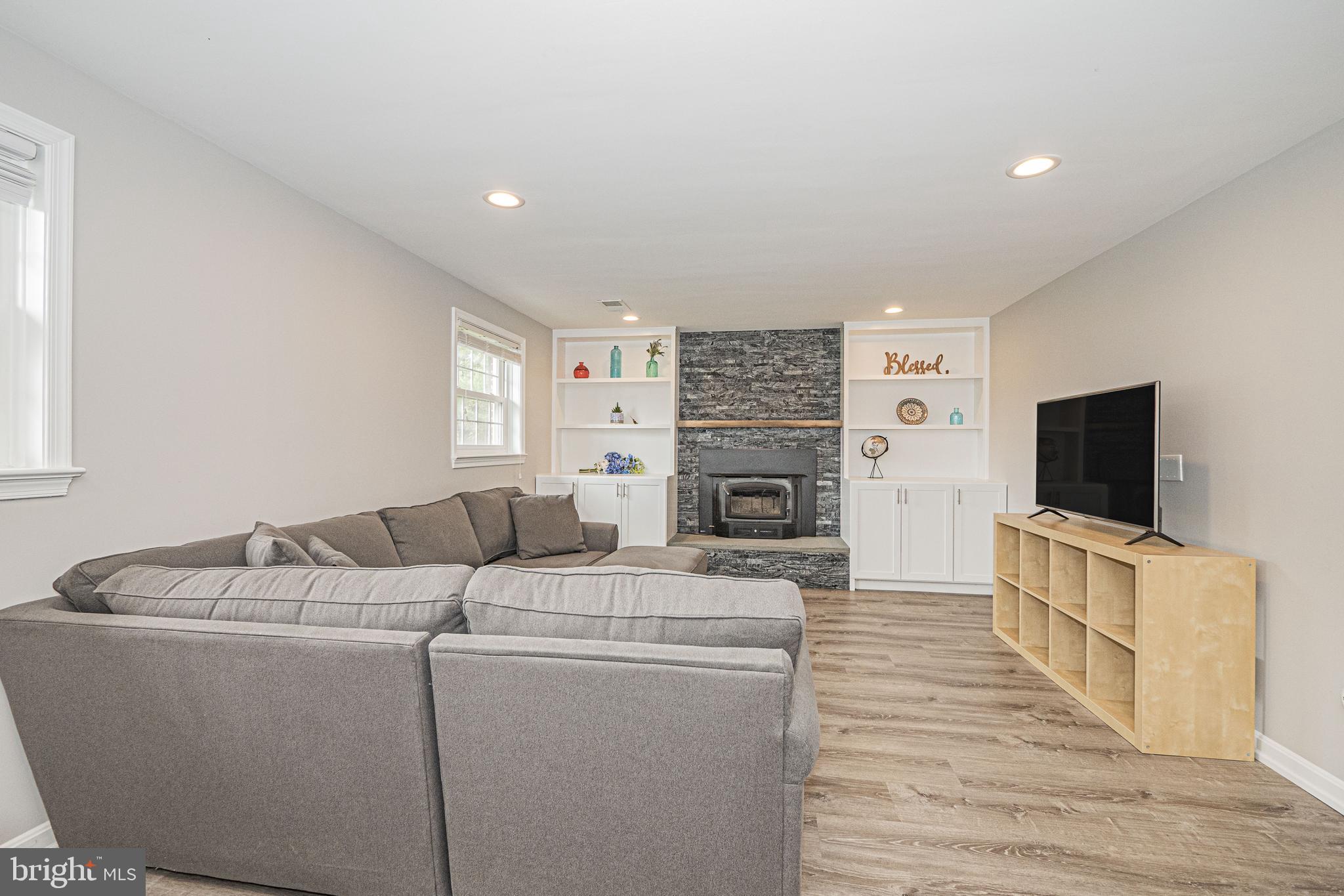 GARFIELD MANOR - Residential