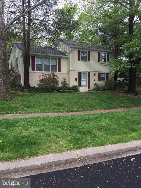 Photo of 803 Burdette Road, ROCKVILLE, MD 20851 (MLS # MDMC2177474)