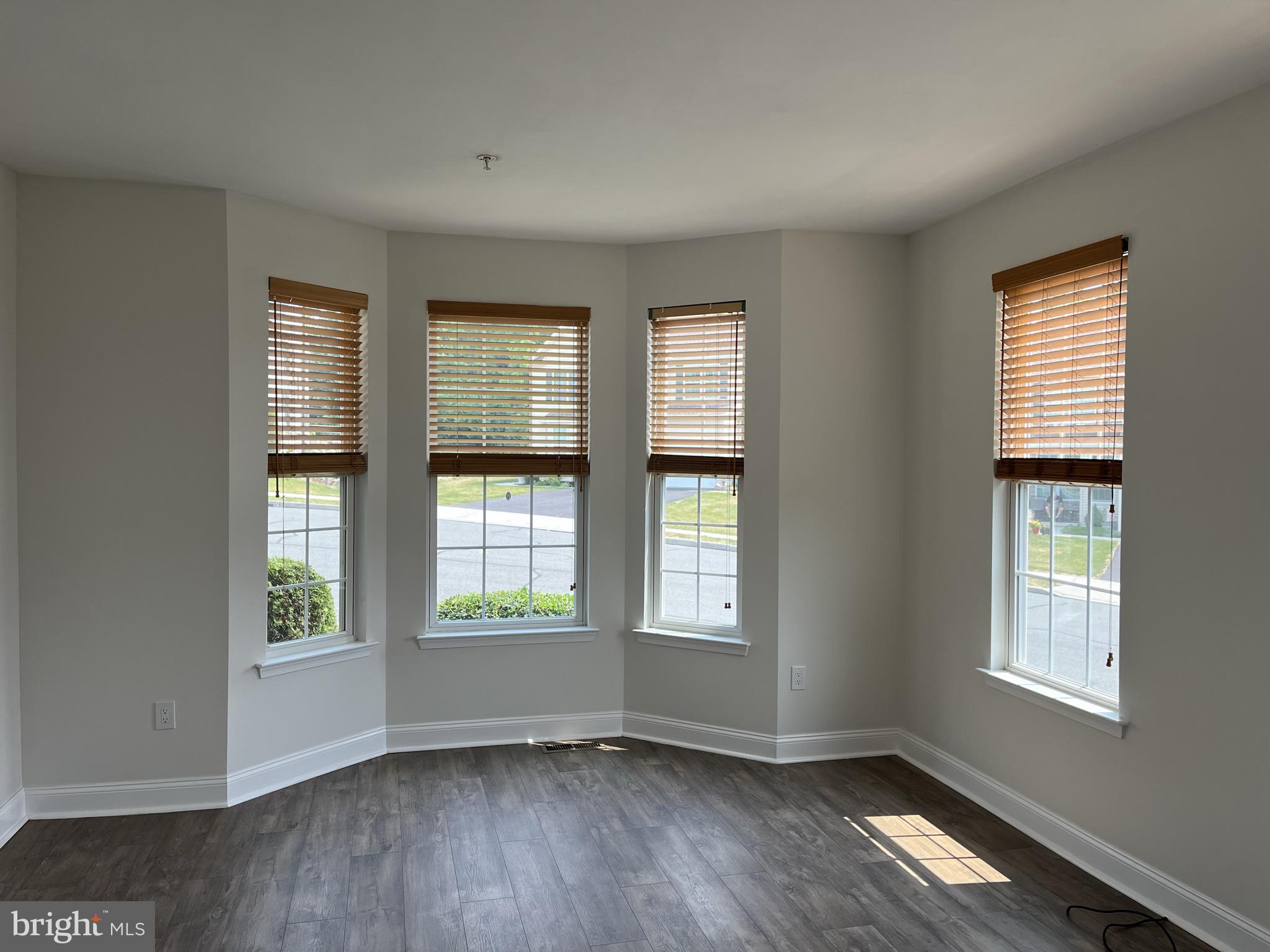 EXETER WOODS - Residential