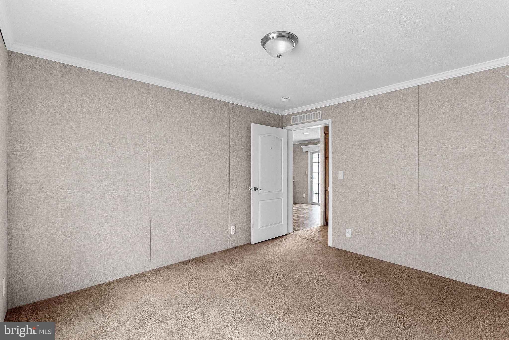 REGENCY LAKES - Residential