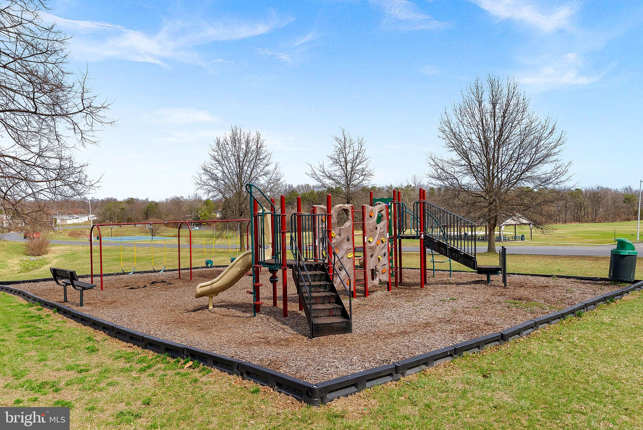 REGENCY LAKES - Residential