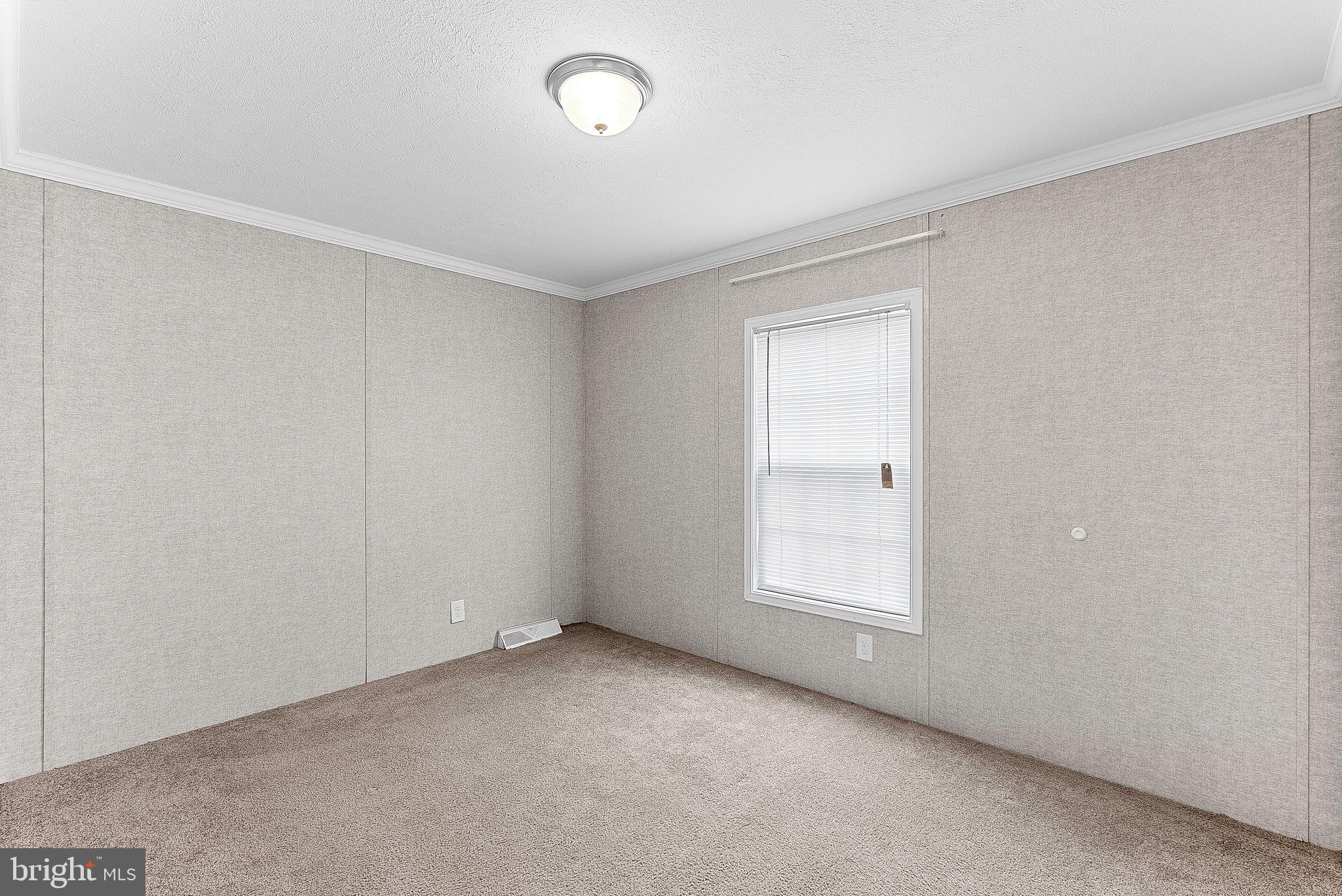 REGENCY LAKES - Residential