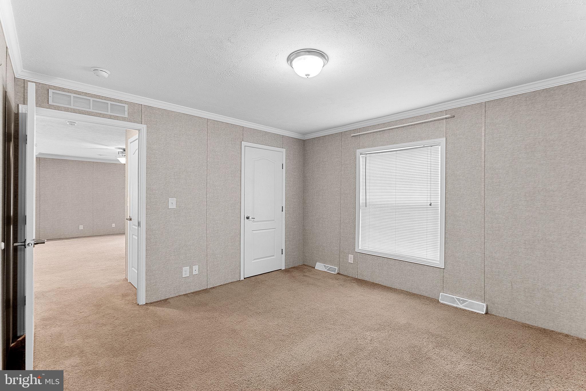 REGENCY LAKES - Residential