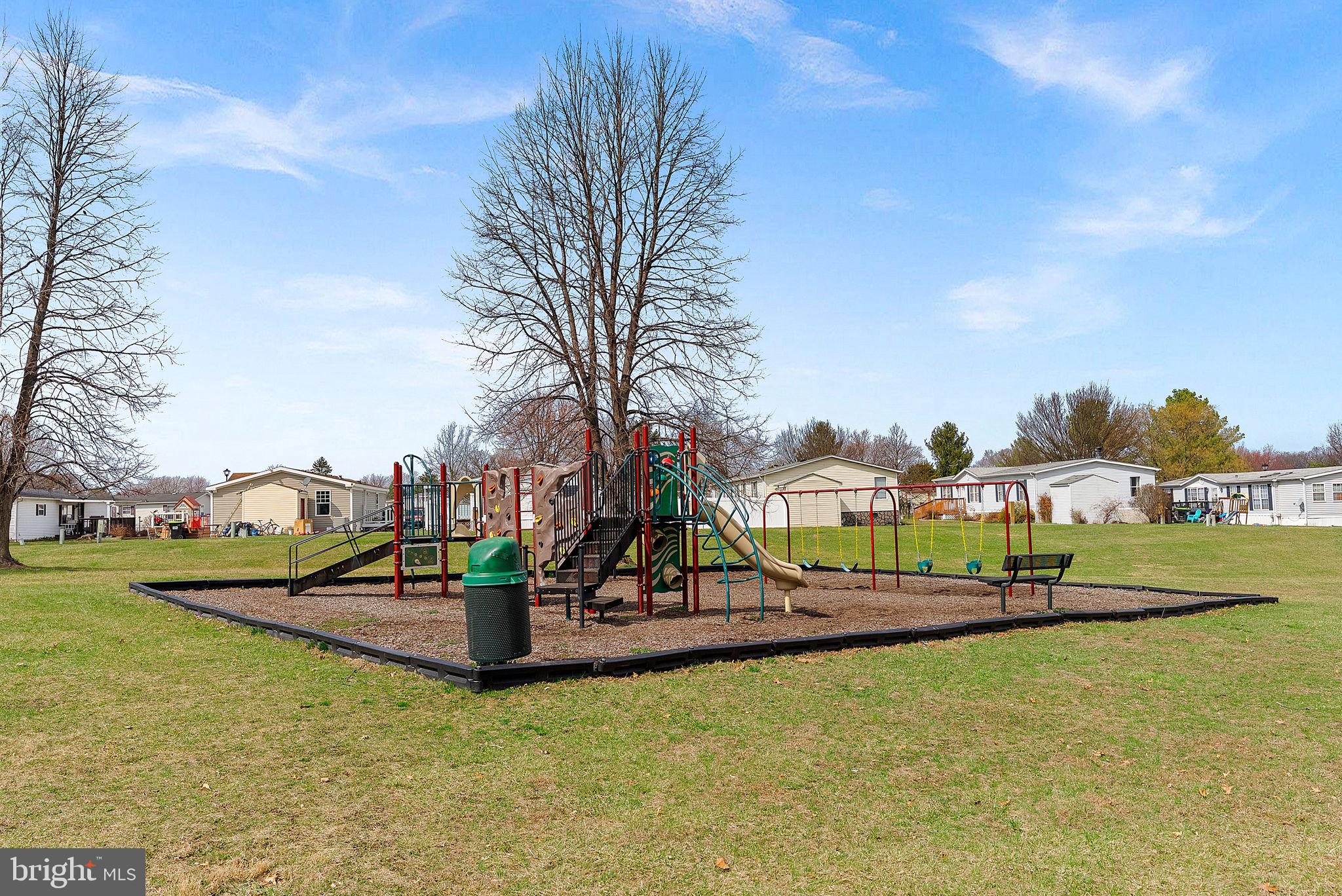 REGENCY LAKES - Residential